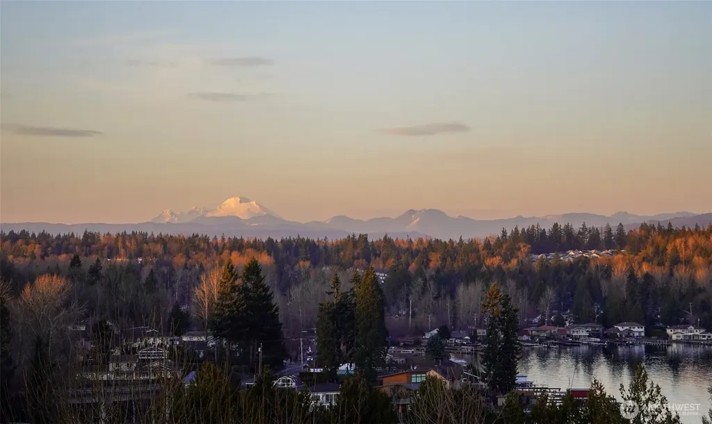 1011 94th Drive NE Lake Stevens WA 98258