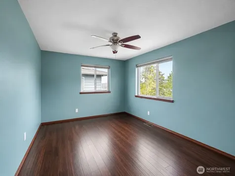 1011 94th Drive NE Lake Stevens WA 98258