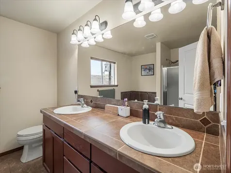 1011 94th Drive NE Lake Stevens WA 98258