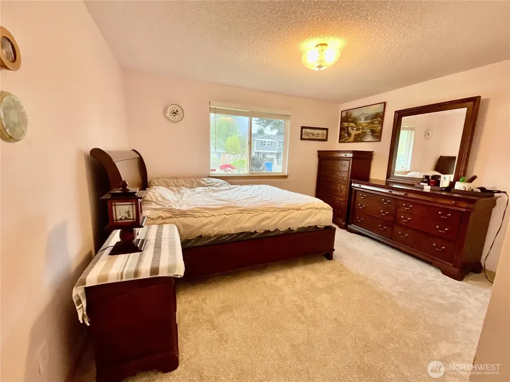 7711 Sapphire Drive SW Lakewood WA 98498