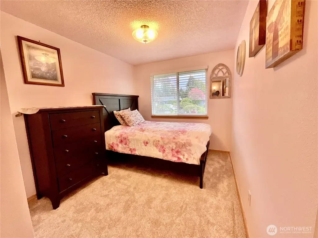 7711 Sapphire Drive SW Lakewood WA 98498