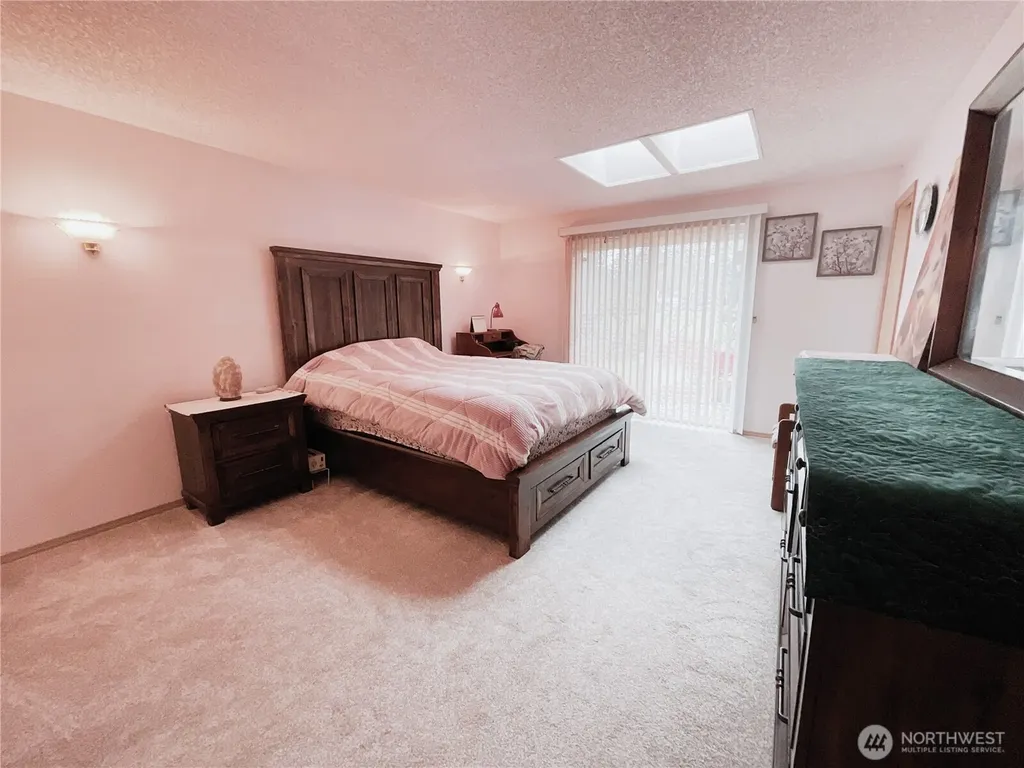 7711 Sapphire Drive SW Lakewood WA 98498