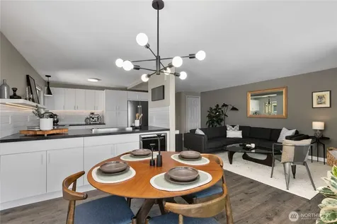 4511 Greenwood Avenue N Seattle WA 98103