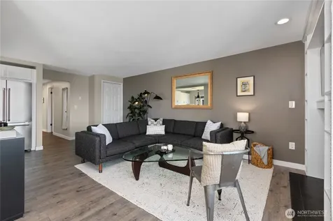 4511 Greenwood Avenue N Seattle WA 98103