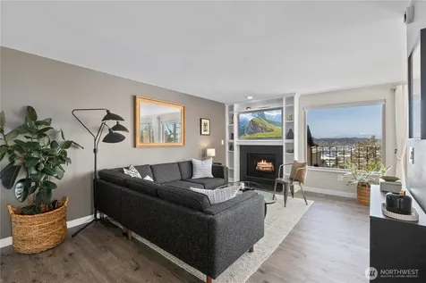 4511 Greenwood Avenue N Seattle WA 98103