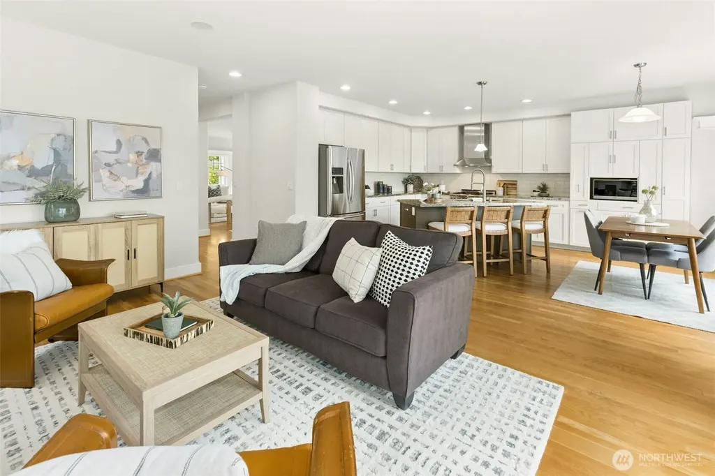 621 NE 77th Street Seattle WA 98115
