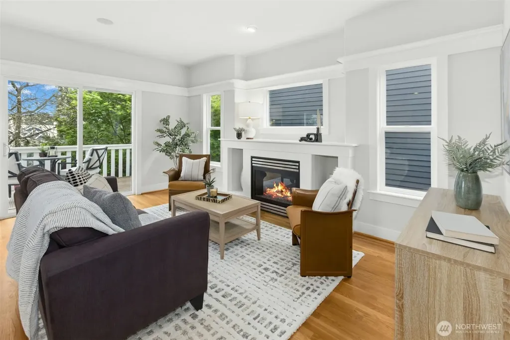 621 NE 77th Street Seattle WA 98115