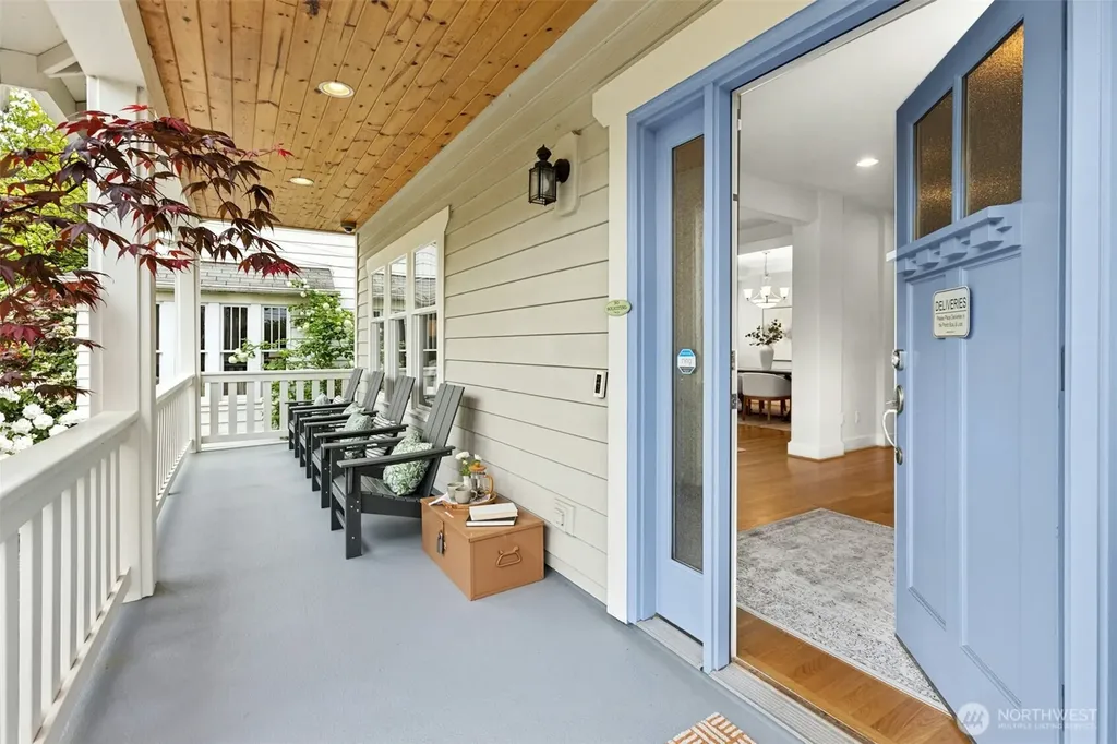 621 NE 77th Street Seattle WA 98115