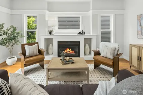 621 NE 77th Street Seattle WA 98115
