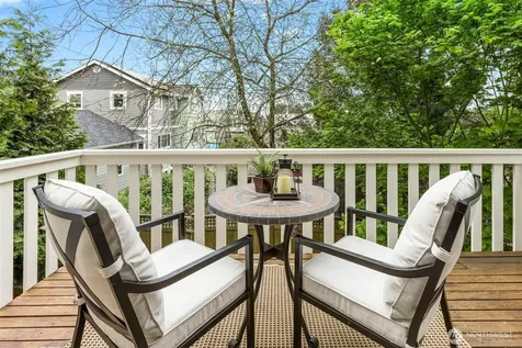 621 NE 77th Street Seattle WA 98115
