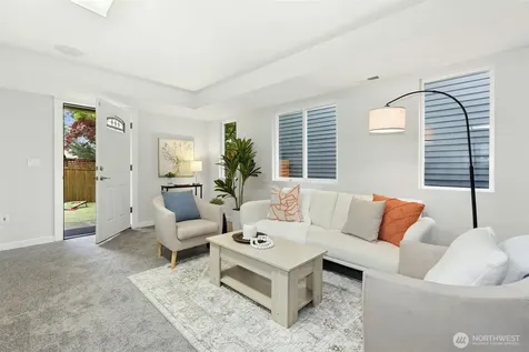 621 NE 77th Street Seattle WA 98115
