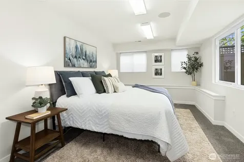 621 NE 77th Street Seattle WA 98115