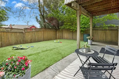 621 NE 77th Street Seattle WA 98115