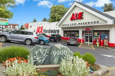 621 NE 77th Street Seattle WA 98115