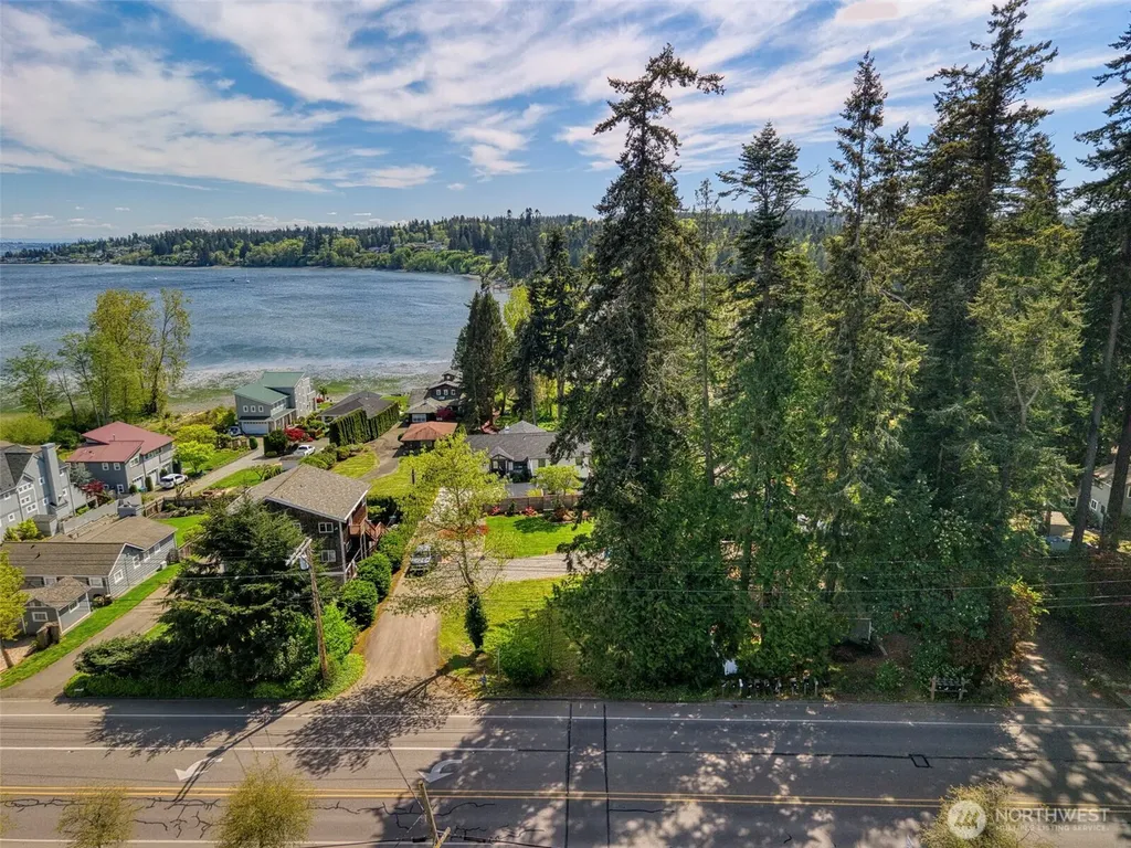 25933 Coveview Lane NE Kingston WA 98346