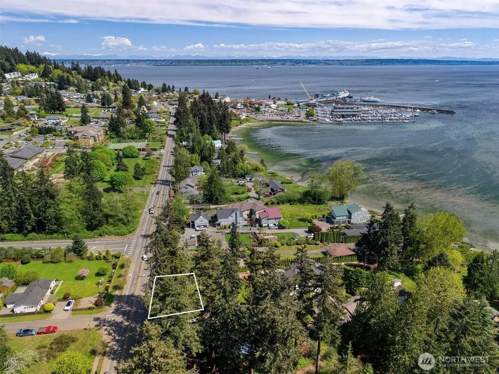 25933 Coveview Lane NE Kingston WA 98346