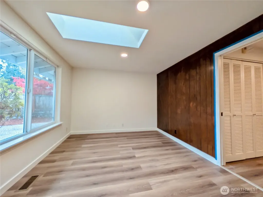 1135 147th Pl NE Bellevue WA 98007