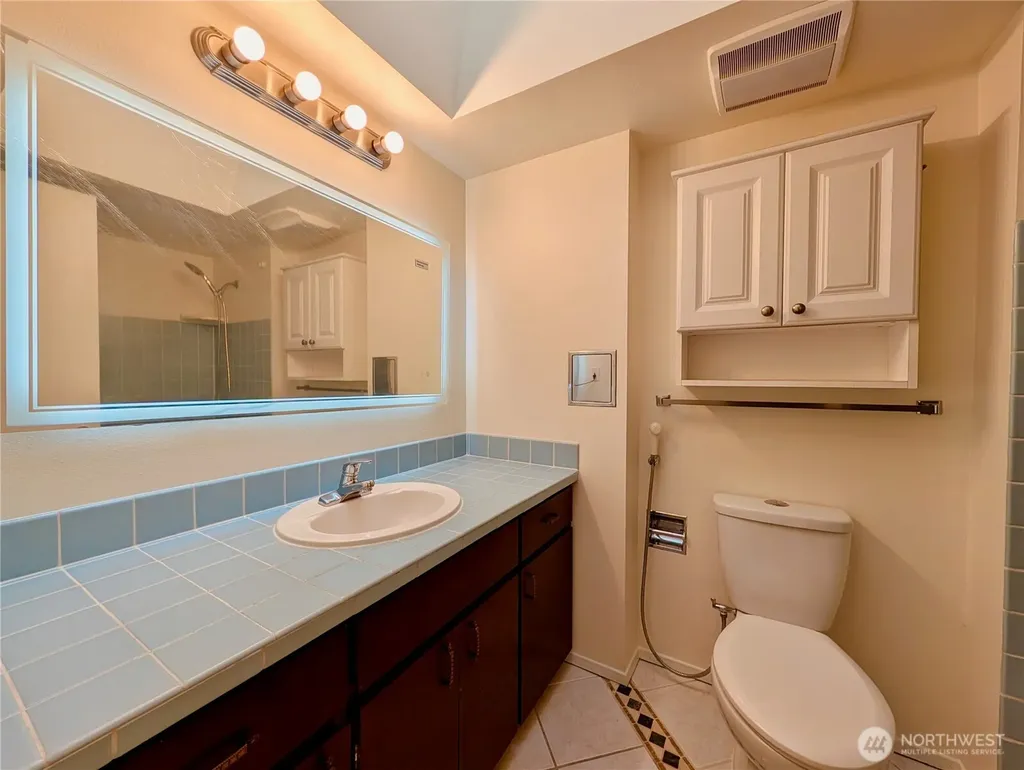 1135 147th Pl NE Bellevue WA 98007