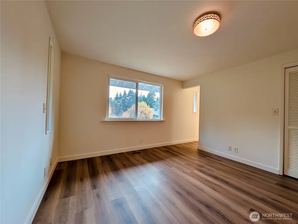 1135 147th Pl NE Bellevue WA 98007