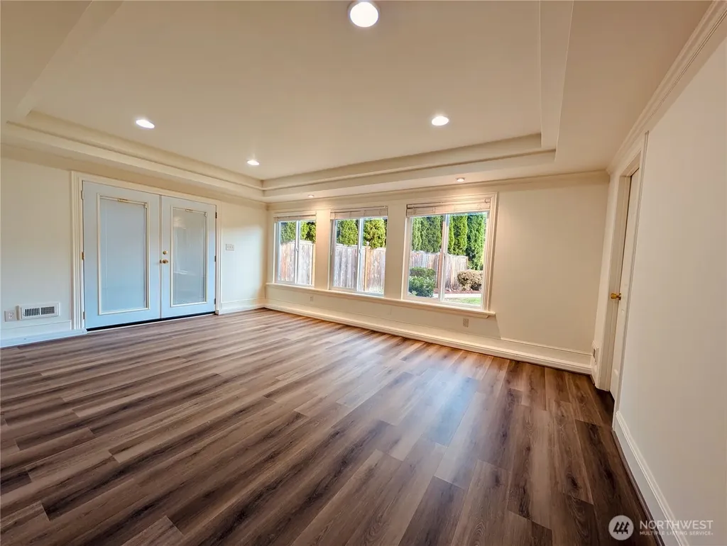 1135 147th Pl NE Bellevue WA 98007