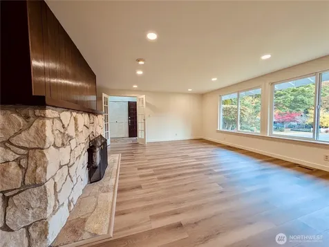 1135 147th Pl NE Bellevue WA 98007