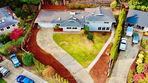1135 147th Pl NE Bellevue WA 98007