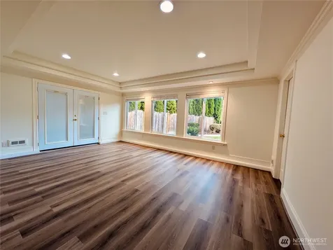 1135 147th Pl NE Bellevue WA 98007