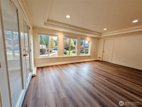 1135 147th Pl NE Bellevue WA 98007