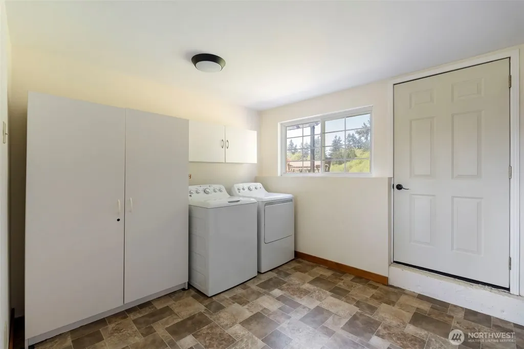 124 Gunnell Road Winlock WA 98596