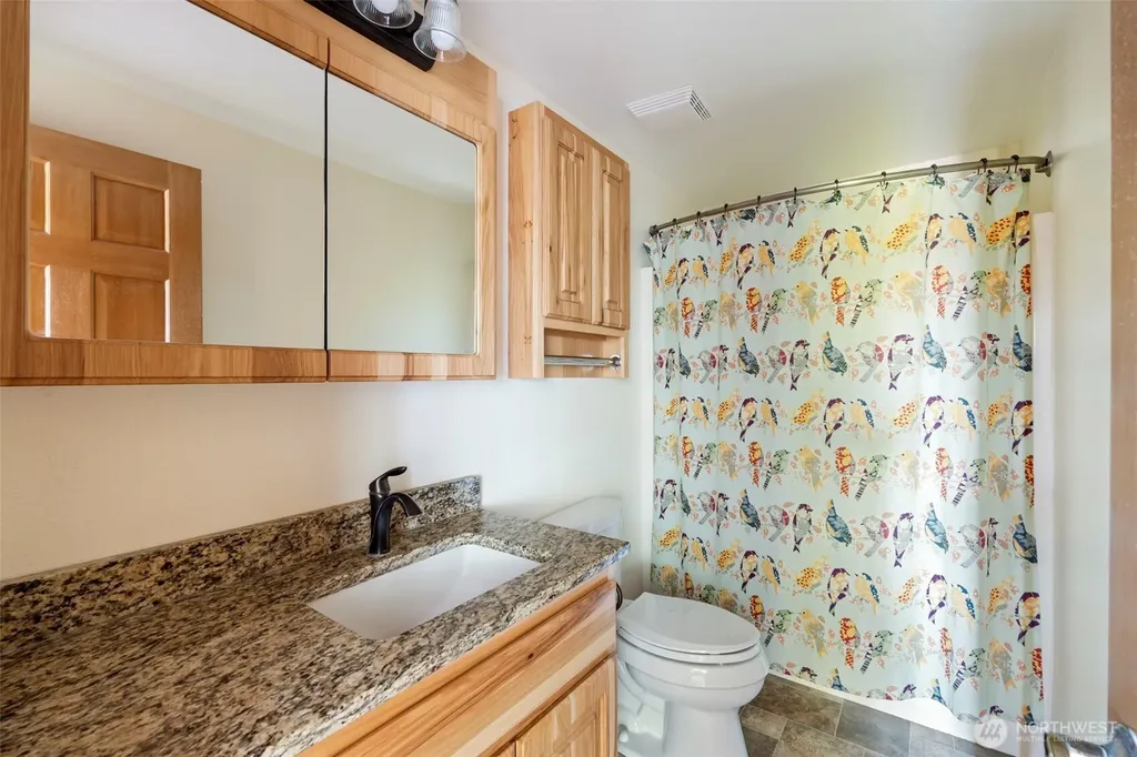 124 Gunnell Road Winlock WA 98596