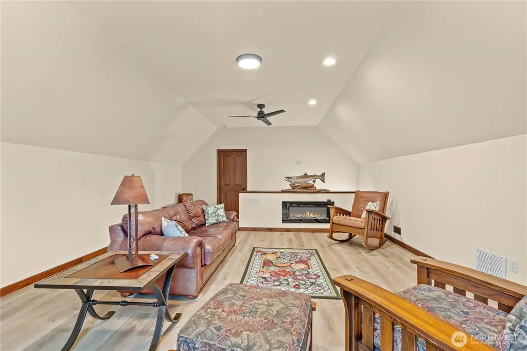 24217 116th Avenue E Graham WA 98338