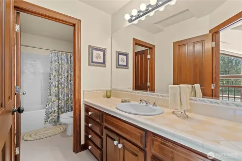 24217 116th Avenue E Graham WA 98338