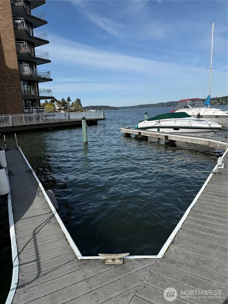 9468 Rainier Avenue S Seattle WA 98118