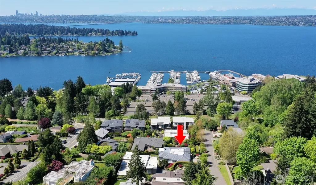 10419 NE 53rd Street Kirkland WA 98033