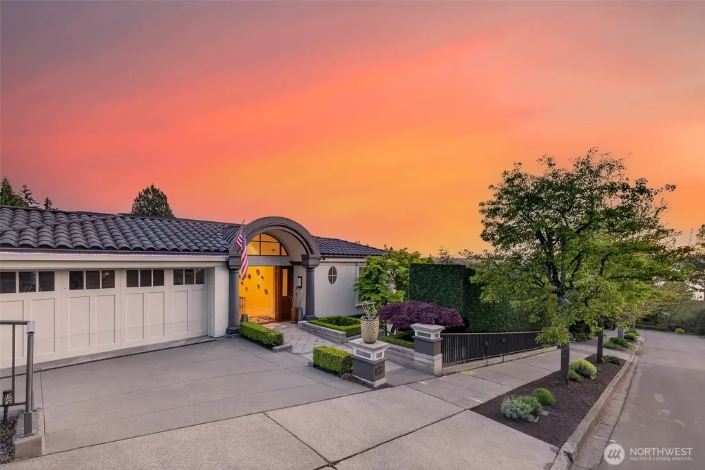 10419 NE 53rd Street Kirkland WA 98033