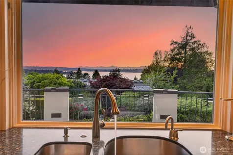 10419 NE 53rd Street Kirkland WA 98033