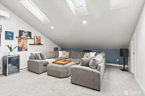 1022 181st Place SW Lynnwood WA 98037
