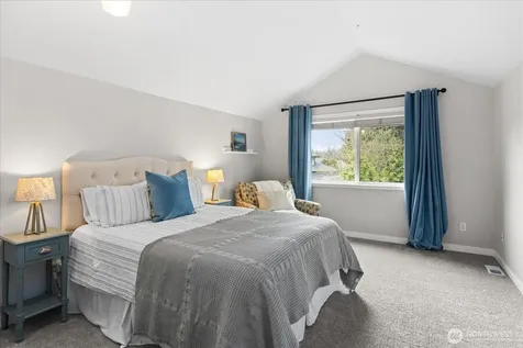1022 181st Place SW Lynnwood WA 98037