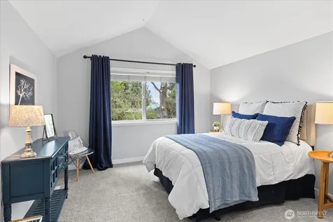1022 181st Place SW Lynnwood WA 98037