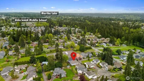 1022 181st Place SW Lynnwood WA 98037
