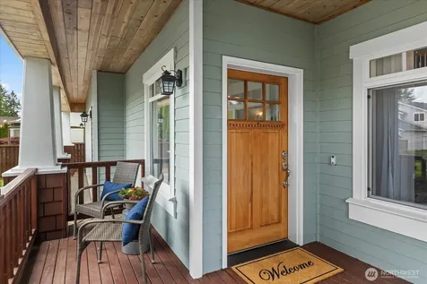 1022 181st Place SW Lynnwood WA 98037