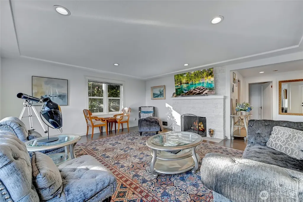 10825 Marine View Drive SW Seattle WA 98146