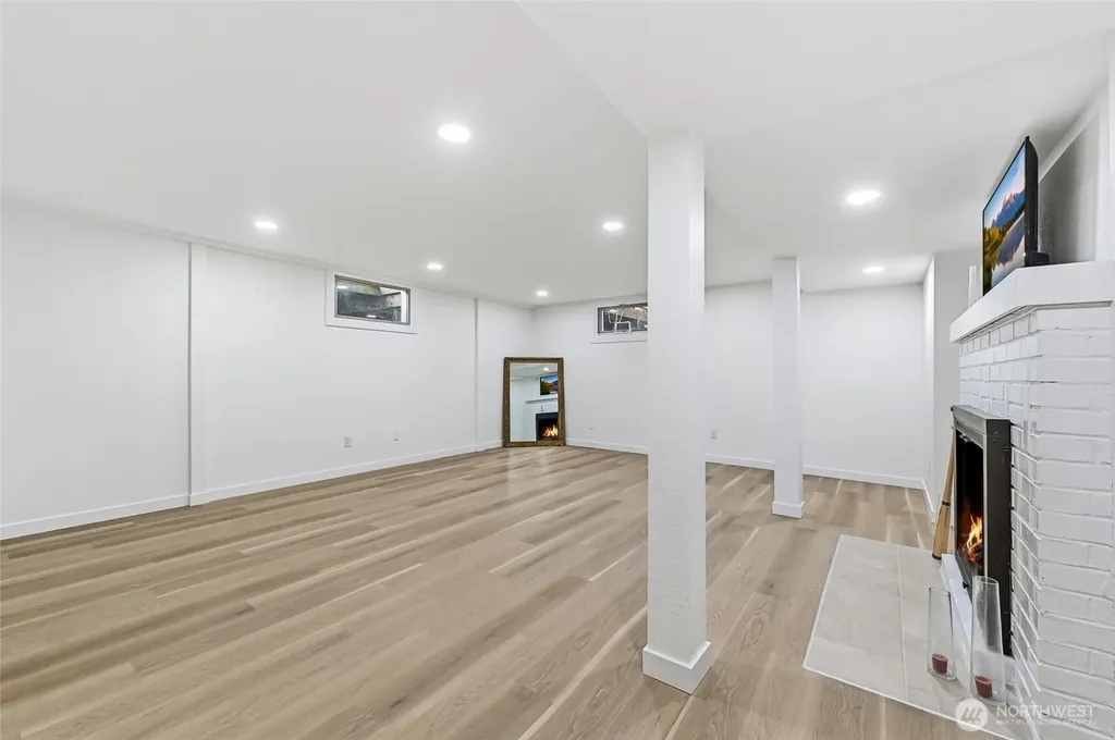 10825 Marine View Drive SW Seattle WA 98146