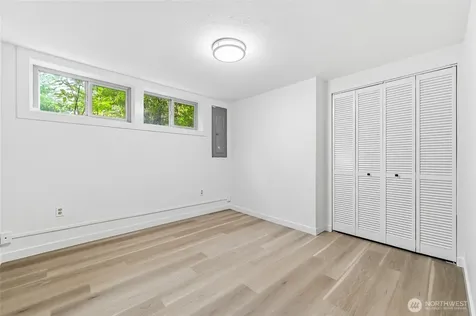 10825 Marine View Drive SW Seattle WA 98146