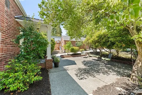 10825 Marine View Drive SW Seattle WA 98146