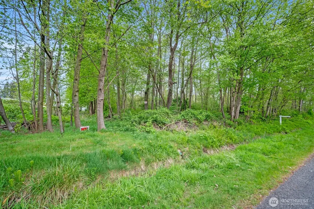 4872 Bay Road Blaine WA 98230