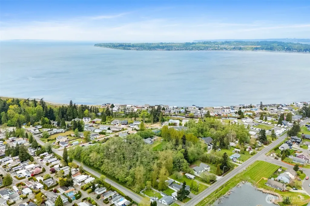 4872 Bay Road Blaine WA 98230