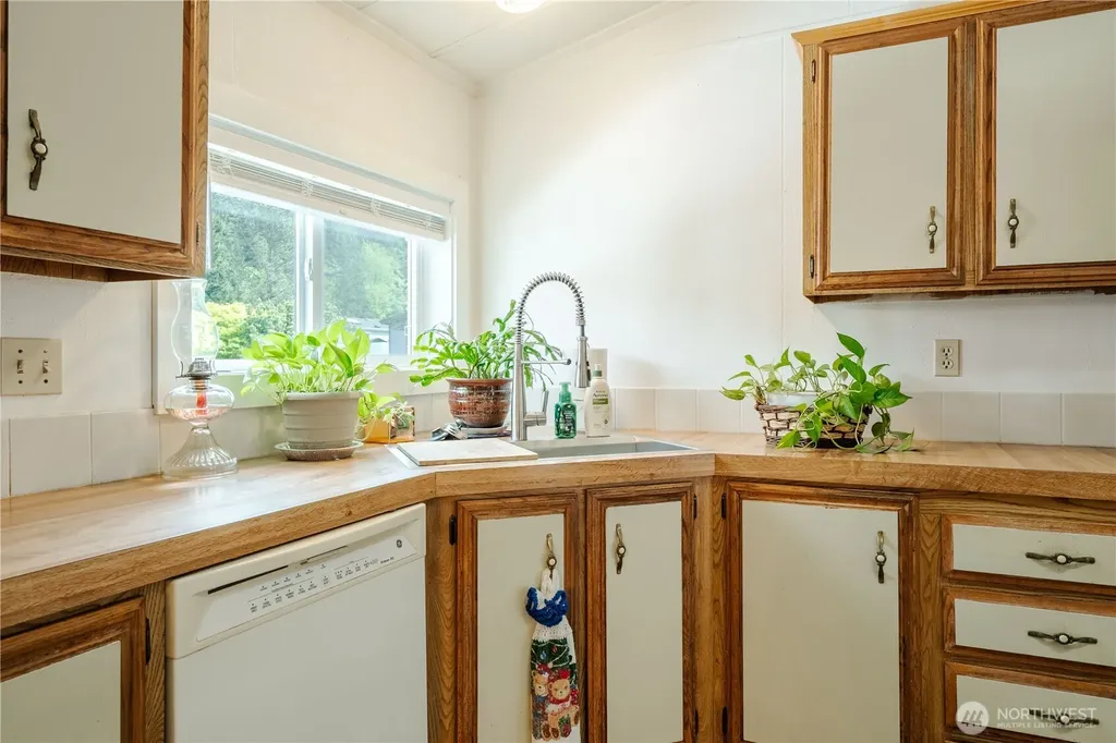 425 Chuckanut Drive N Bellingham WA 98229