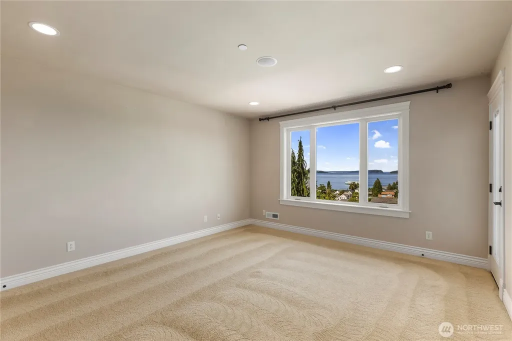 645 Cornelia Avenue Mukilteo WA 98275