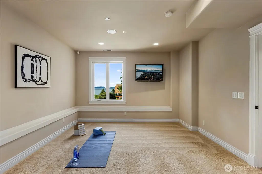 645 Cornelia Avenue Mukilteo WA 98275